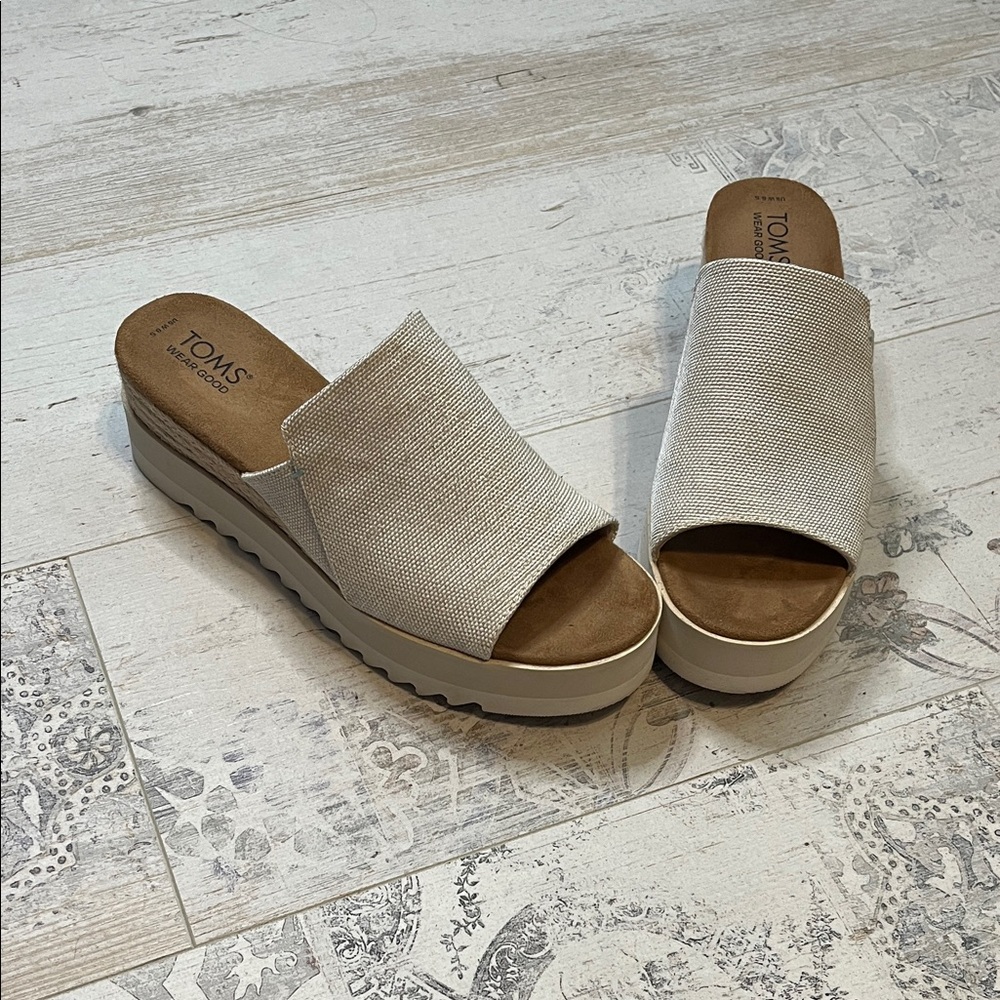 TOMS Women's Cream Platform Diana Slide Sandals